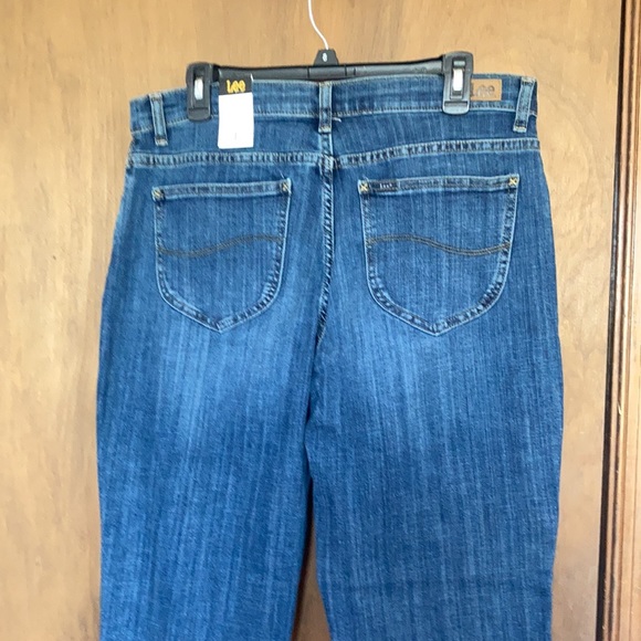 Lee relaxed fit mid rise straight leg jean 14 short - Picture 6 of 16